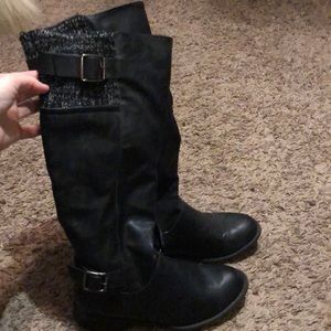 Black boots